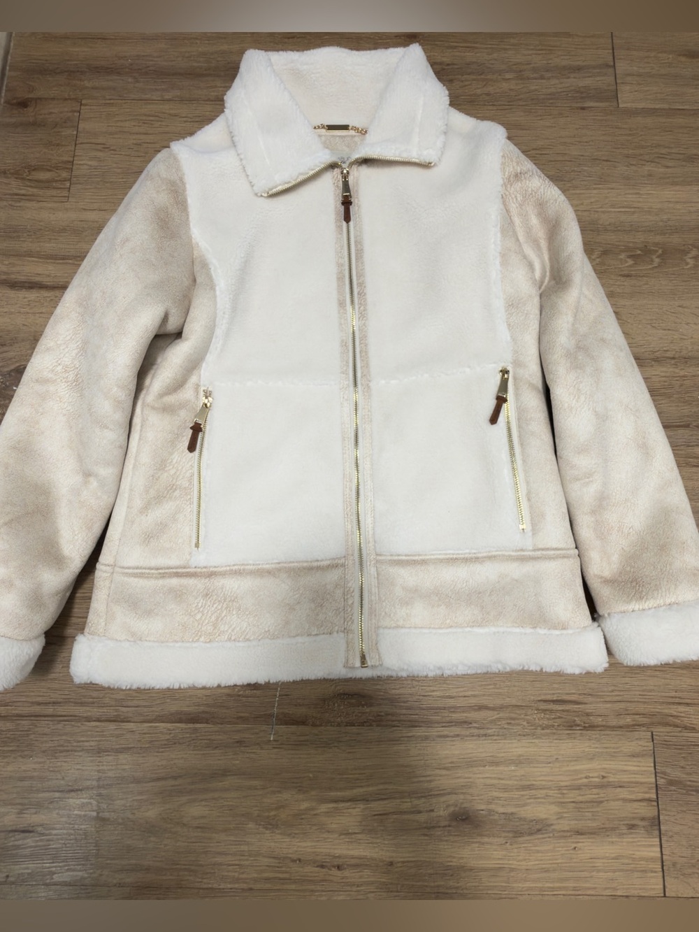 Koolaburra by UGG Cream and Tan Zip Front Faux Shearling woman Jacket